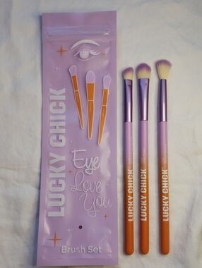 Lucky Chick brand Makeup brushes. New